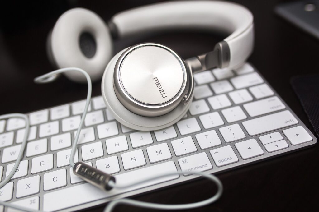 Headphone